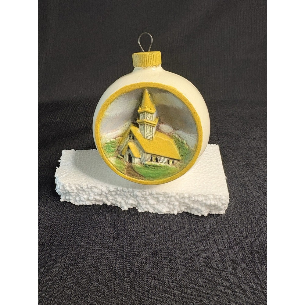 1975 Duncan Ceramic Ornament Christmas Tree Decoration Vintage Church Round